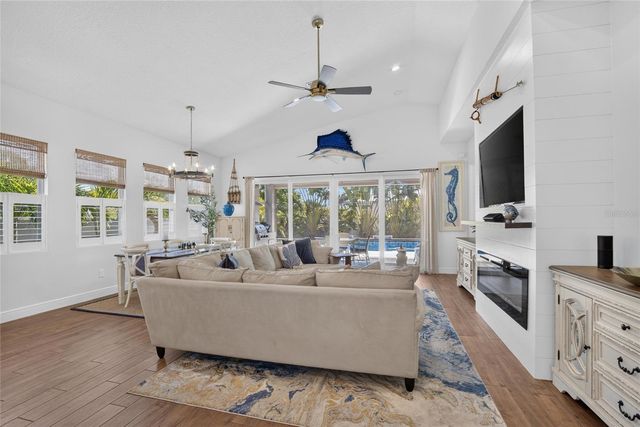 6411 COQUINA ISLAND COVE, Apollo Beach, FL 33572