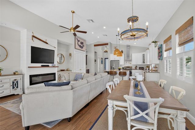 6411 COQUINA ISLAND COVE, Apollo Beach, FL 33572