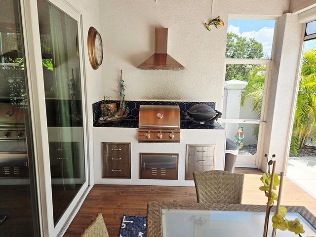 6411 COQUINA ISLAND COVE, Apollo Beach, FL 33572