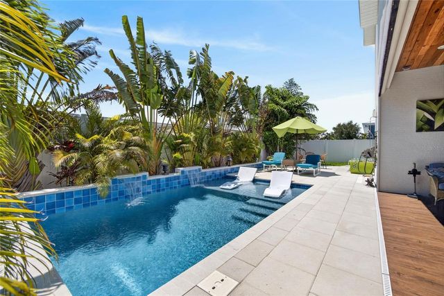 6411 COQUINA ISLAND COVE, Apollo Beach, FL 33572