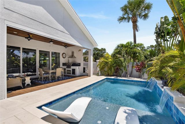 6411 COQUINA ISLAND COVE, Apollo Beach, FL 33572