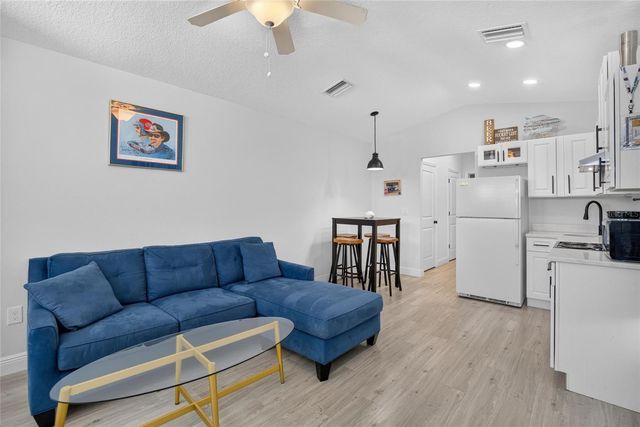 6411 COQUINA ISLAND COVE, Apollo Beach, FL 33572