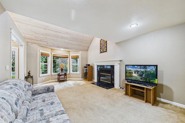 812 Diamond Drive, Arcata, CA 95521