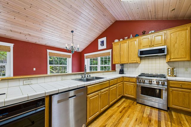 812 Diamond Drive, Arcata, CA 95521