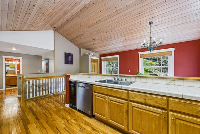 812 Diamond Drive, Arcata, CA 95521