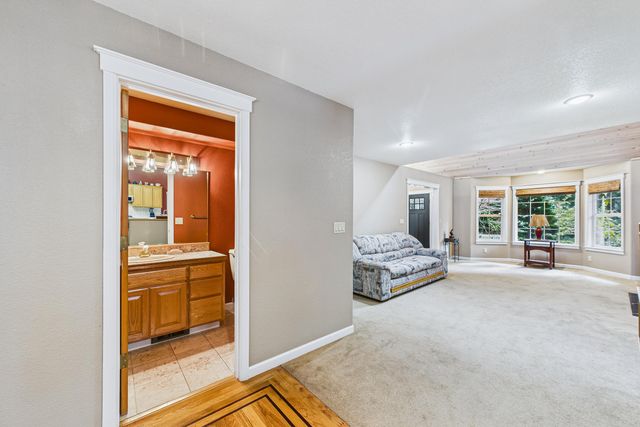 812 Diamond Drive, Arcata, CA 95521