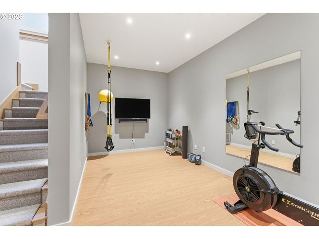 330 6TH St, Lake Oswego, OR 97034