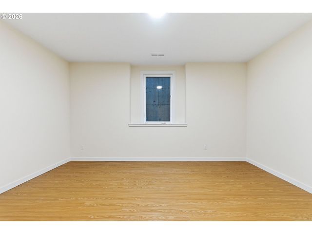 330 6TH St, Lake Oswego, OR 97034