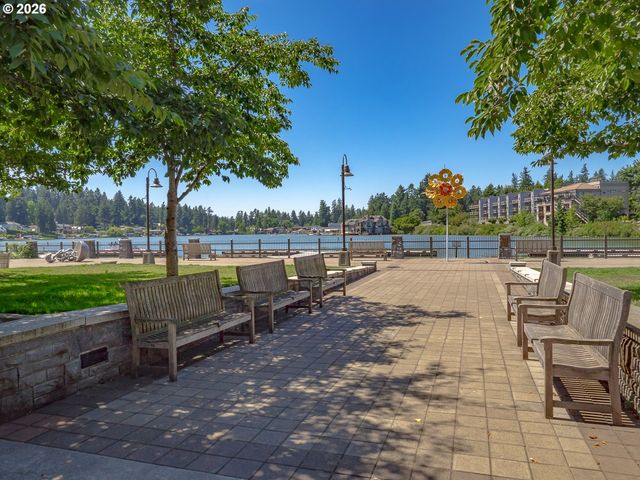 330 6TH St, Lake Oswego, OR 97034