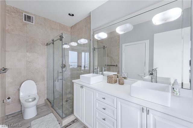 410 La Peninsula BLVD 410, Naples, FL 34113