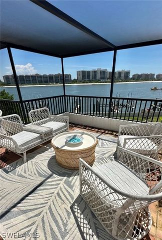 410 La Peninsula BLVD 410, Naples, FL 34113