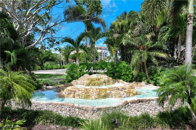 410 La Peninsula BLVD 410, Naples, FL 34113