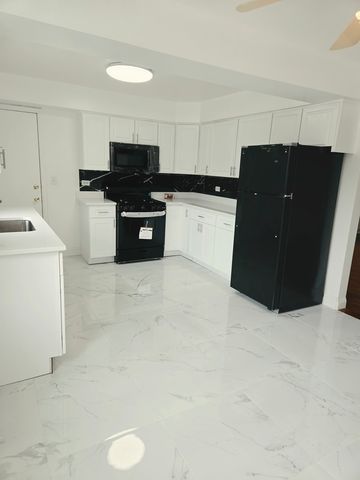 4775 N Linder Avenue 2A, Chicago, IL 60630