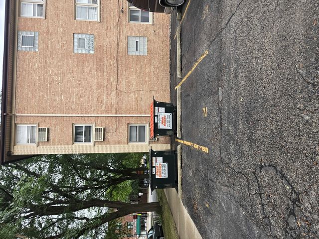 4775 N Linder Avenue 2A, Chicago, IL 60630