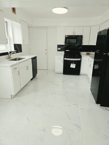 4775 N Linder Avenue 2A, Chicago, IL 60630