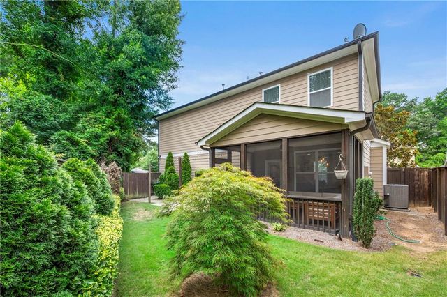 1585 Habershal Road NW, Atlanta, GA 30318