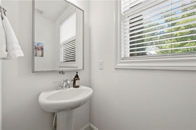 1585 Habershal Road NW, Atlanta, GA 30318