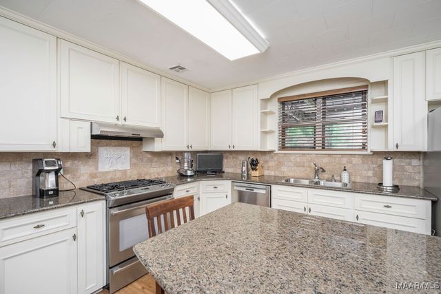 6486 W Old Hayneville Road, Hope Hull, AL 36043