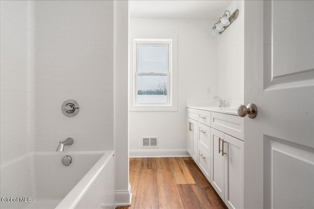 12 Brookhaven Court, Wilton, NY 12866