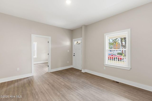 209 S 13th Street, Wilmington, NC 28401