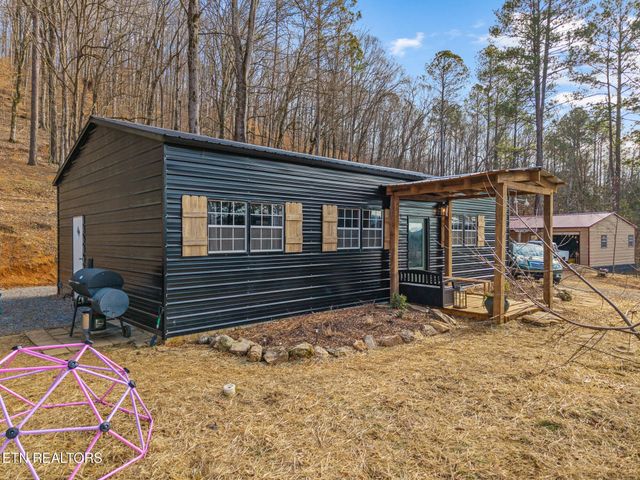 361 County Road 38, Riceville, TN 37370