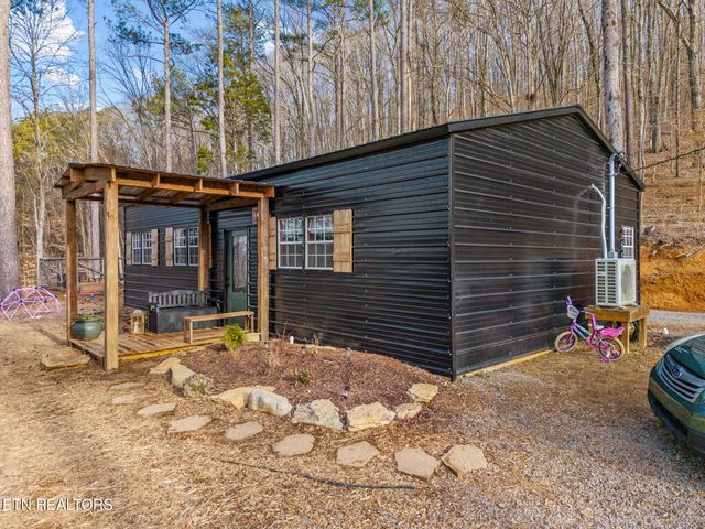 361 County Road 38, Riceville, TN 37370