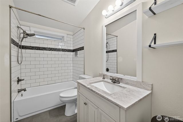 3927 S Sanna Wind Way, Langley, WA 98260