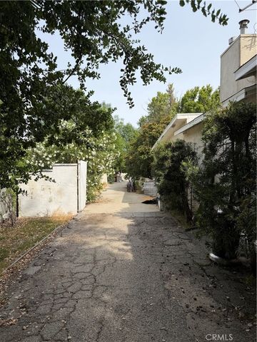 5456 Vanalden, Tarzana, CA 91356