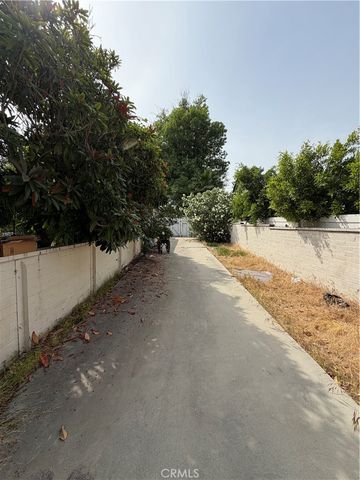 5456 Vanalden, Tarzana, CA 91356