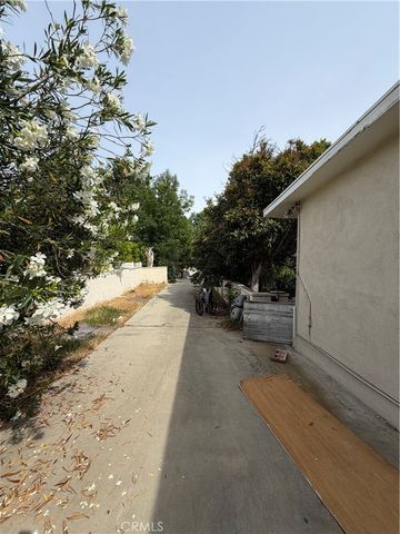 5456 Vanalden, Tarzana, CA 91356