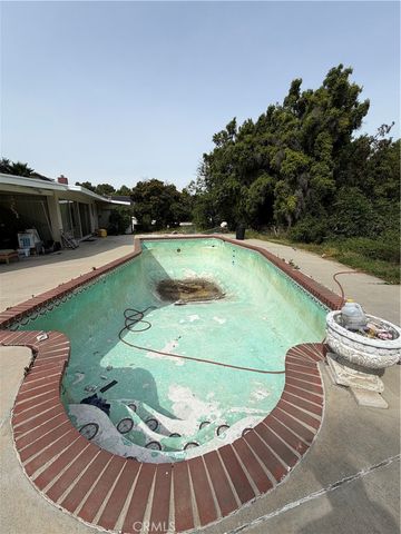 5456 Vanalden, Tarzana, CA 91356