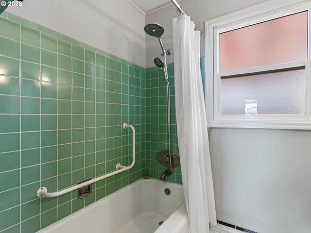 4014 Nw WASHINGTON St, Vancouver, WA 98660