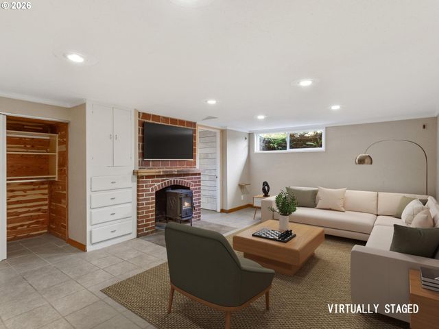 4014 Nw WASHINGTON St, Vancouver, WA 98660