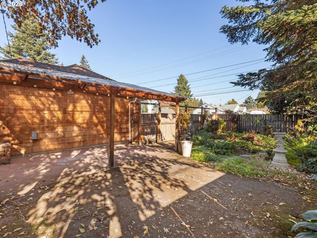 4014 Nw WASHINGTON St, Vancouver, WA 98660
