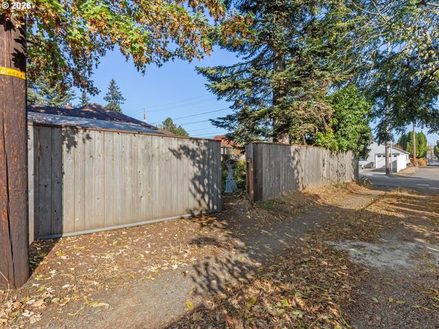 4014 Nw WASHINGTON St, Vancouver, WA 98660