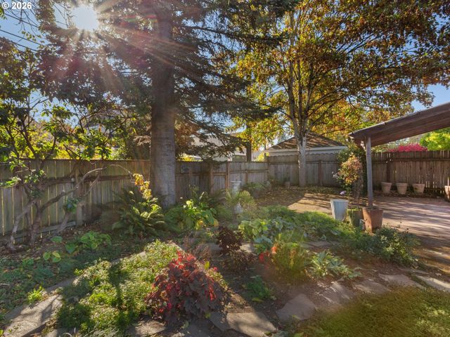 4014 Nw WASHINGTON St, Vancouver, WA 98660