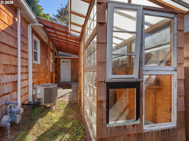 4014 Nw WASHINGTON St, Vancouver, WA 98660