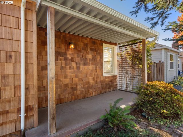 4014 Nw WASHINGTON St, Vancouver, WA 98660