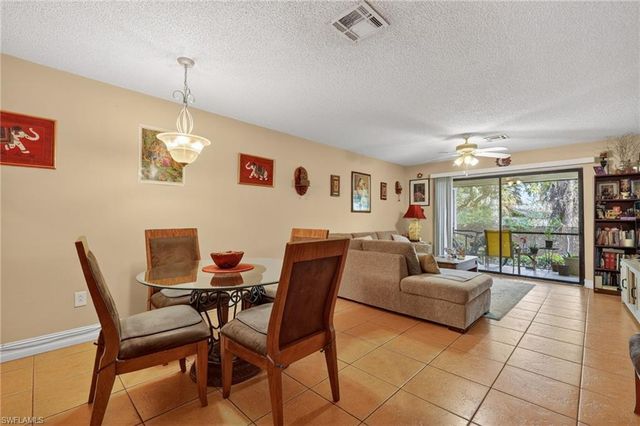 5232 Treetops DR L-102, Naples, FL 34113