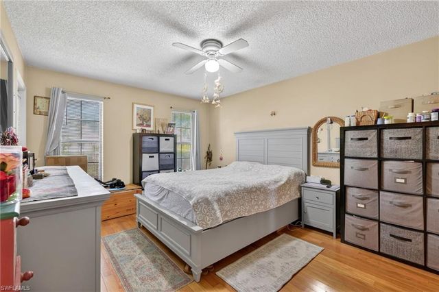 5232 Treetops DR L-102, Naples, FL 34113