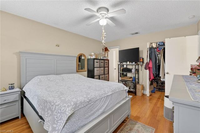 5232 Treetops DR L-102, Naples, FL 34113