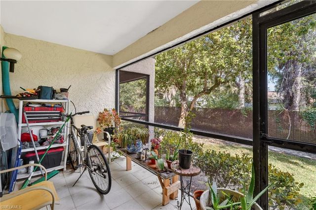 5232 Treetops DR L-102, Naples, FL 34113