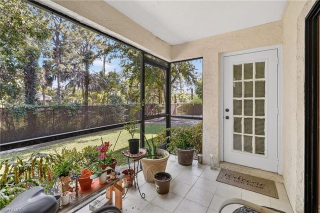 5232 Treetops DR L-102, Naples, FL 34113