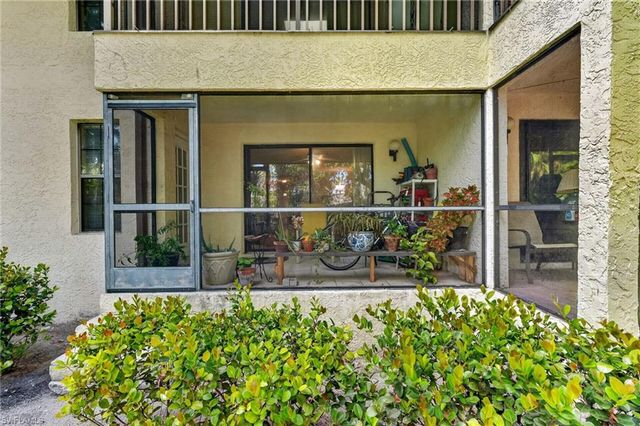 5232 Treetops DR L-102, Naples, FL 34113