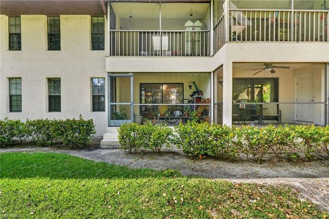 5232 Treetops DR L-102, Naples, FL 34113