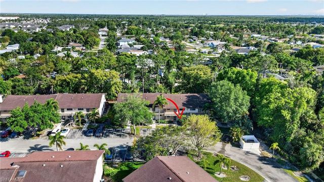 5232 Treetops DR L-102, Naples, FL 34113