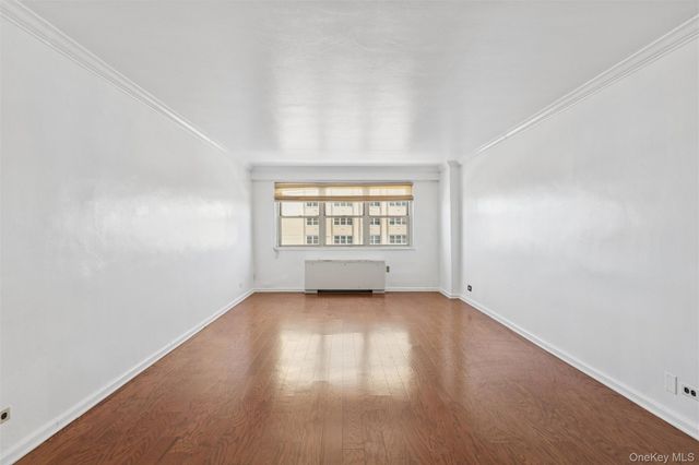 10230 66 Road 14A, Forest Hills, NY 11375