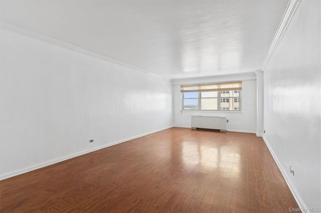 10230 66 Road 14A, Forest Hills, NY 11375