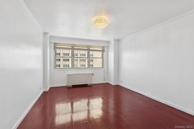 10230 66 Road 14A, Forest Hills, NY 11375