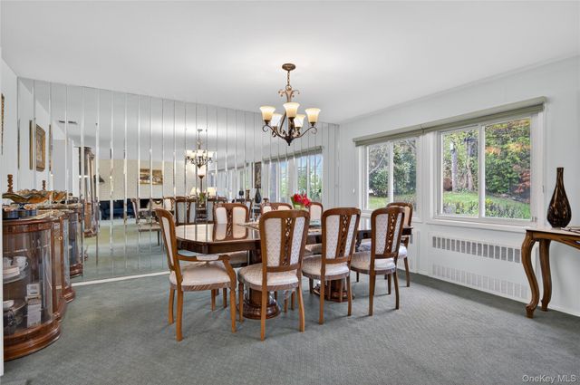 2 Vanad Drive, East Hills, NY 11576